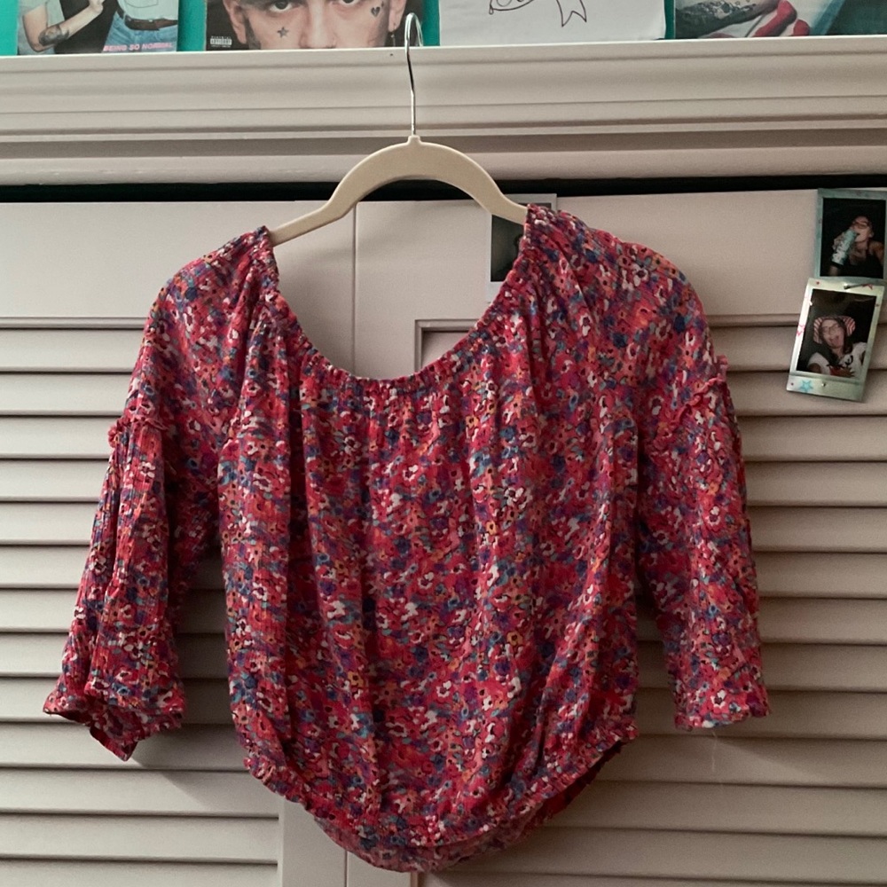 Flower printed stretchy quarter length crop top